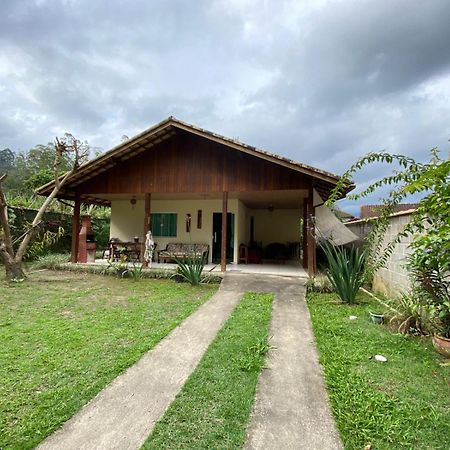 Lumiar Casa Solar Churrasqueira Com 3 Quartos Sendo Um Suite Arejada, Jardim A 700M Do Centro Exteriör bild